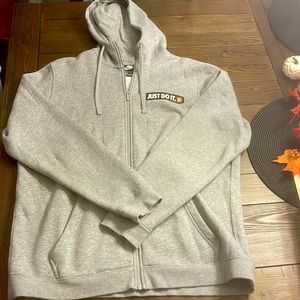 Men’s Nike zip up